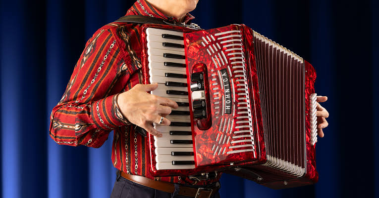Learn to Play Accordion: Best Apps for Beginners